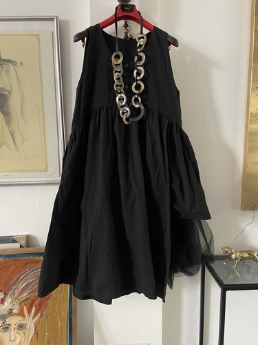 Black mega dress - black, by