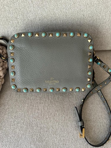 Valentino rockstud crossbody - valentino,