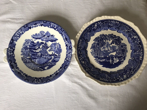Blue willow pattern china - blue,