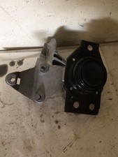 Vauxhall Vectra C 1.9CDTi Driver Side Engine Mount  V05513  Genuine