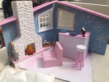  BRATZ SNOW LODGE PLAY SET (dolls not included)