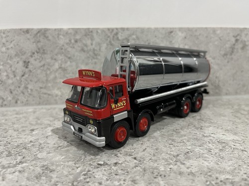 Corgi guy warrior - guy, 8-wheel