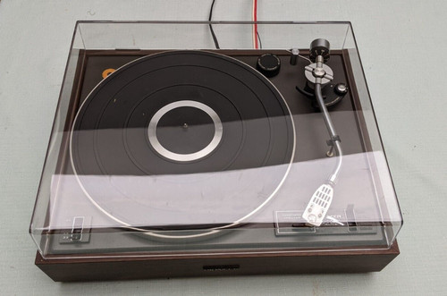 Turntable dustcover hinge - turntable,