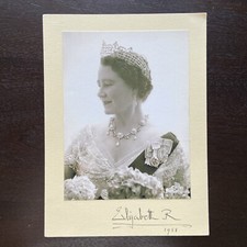 Royalty Queen Elizabeth Queen Mother Photographed Copy Of Autograph Signature