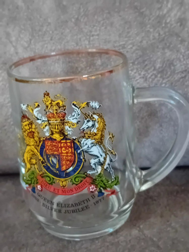 Queen elizabeth silver - queen,
