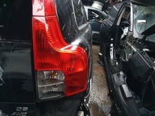 06-14 VOLVO XC90 OFFSIDE DRIVERS RIGHT REAR LOWER TAIL LIGHT 31213382  *CHIPPED*