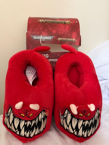 Warhammer red squig slippers - :,