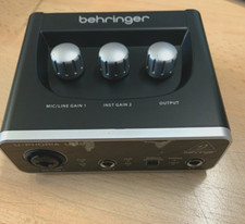 Behringer UM2 Audio Interface