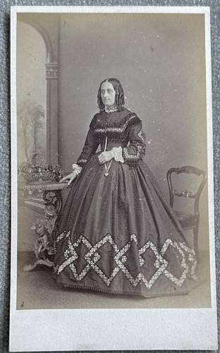 Cdv fashionable victorian - fashionable,