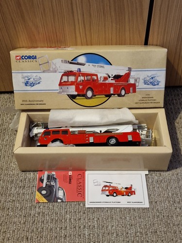 Corgi classics simon dennis - classics, simon/dennis