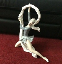 Nao lladro ballerina dancer - ballerina,