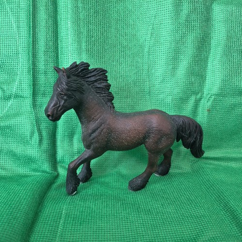 2005 schleich friesian mare - 2005,