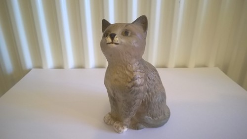 Sitting kitten cat figurine - kitten,