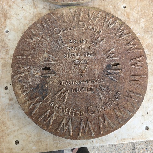 Round cast iron manhole - cast,