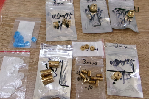 Collection 20x brass gears - 20x,