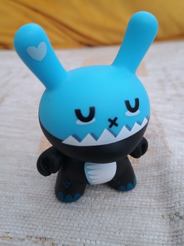 Kidrobot dunny 2009 ye - 3",
