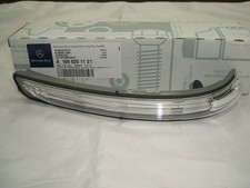 Genuine Mercedes-Benz A & B-Class LH Mirror Repeater Indicator Lamp A1698201121