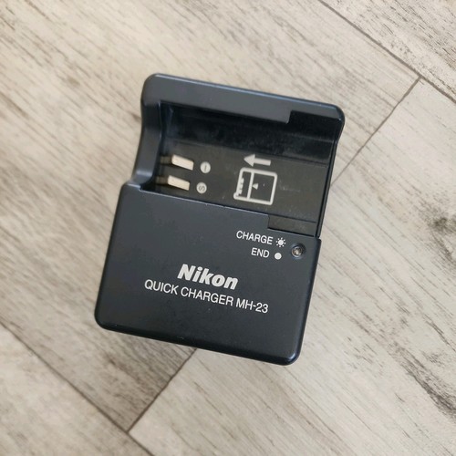 Nikon quick charger - quick,