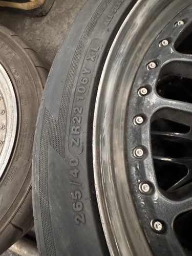 Genuine split rim alloy - 22”,