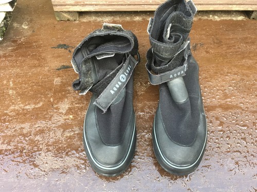Aqua lung boots - boots, suit