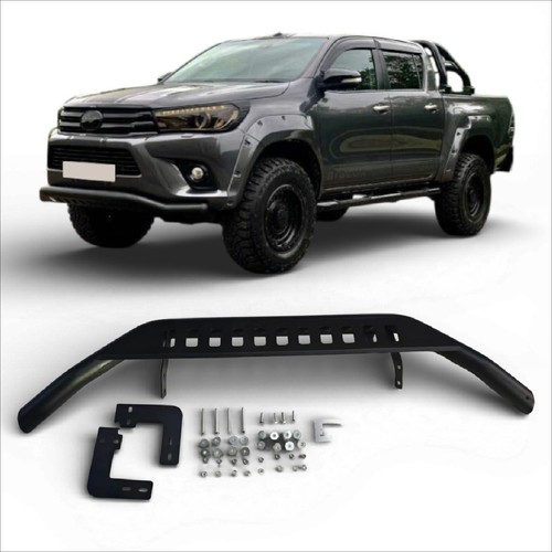 Toyota hilux black - black, bar