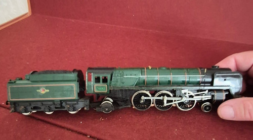 Hornby r552 britannia - hornby,