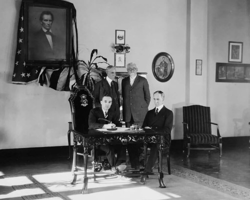 Henry ford motor company - henry,