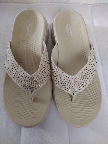 Woman skecher flip flops - woman's,