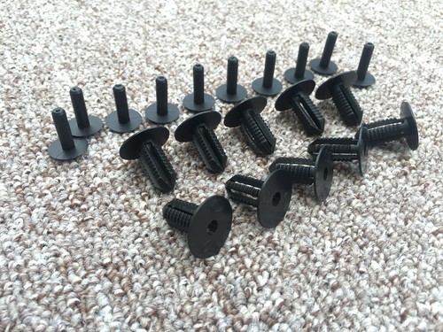 Opel plastic push - plastic, rivet