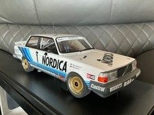 AUTOART 1/18 VOLVO 240 TURBO