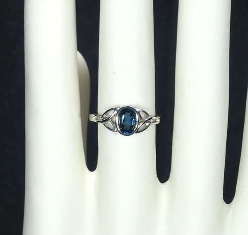 Natural topaz london blue - london,