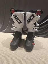 Siri Crossfire 3 Motorcycle