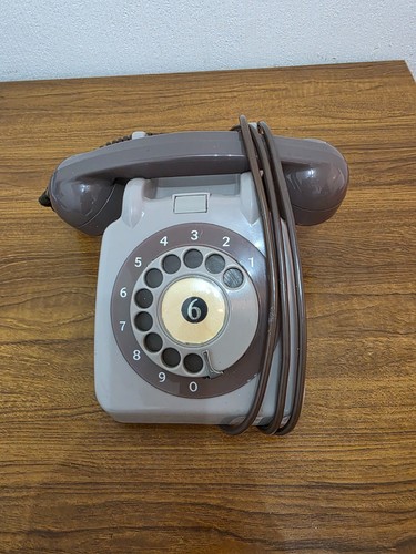 Rotary dial corded telephone