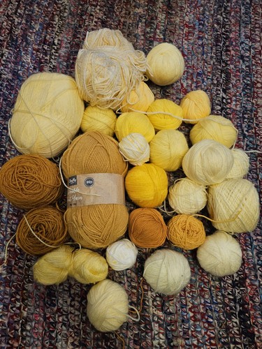 1kg mixed job lot yellow - job,