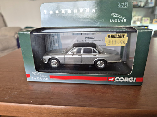 Corgi vanguards jaguar - vanguards,