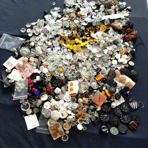 Large selection vintage - of, /