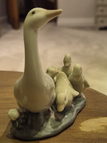 Lladro porcelain figurine - lladro,