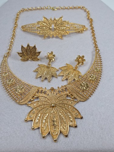 Luxurious gold plated - luxurious, indian