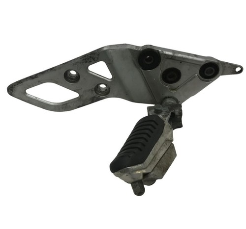 Front right plate suzuki - front,