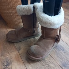 UGG Plumdale 1894 Suede Zip