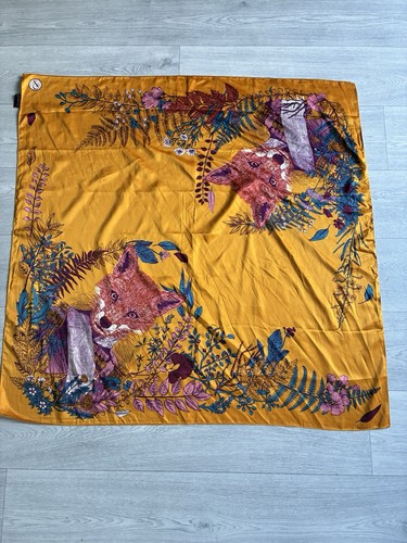 Powder design satin print fox - powder,
