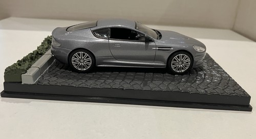 James bond aston martin - bond, dbs