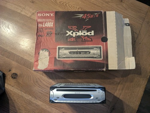 Sony car radio cdx - car,