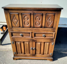 Vintage oak old charm cocktail cabinet with 2 door cupboard with removable shelf