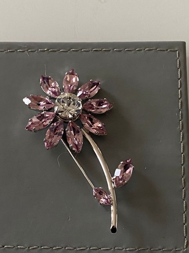 Vintage signed swarovski - signed,