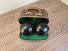 Brewer Flat Lawn Bowls Size 4
