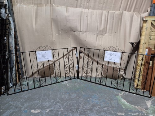 Scroll top wrought iron - top,