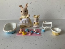 Sylvanian Families Bathtime With Mother Set Bath Tub