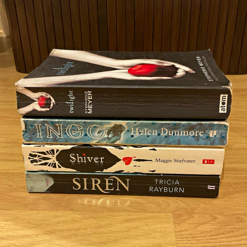 Paperback book lot - paperback,