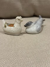 Lovely vintage set of two
